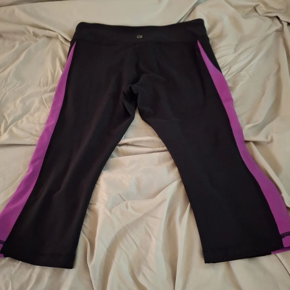 Impact By Jillian Michaels Women's Purple And Black Cropped Leggings